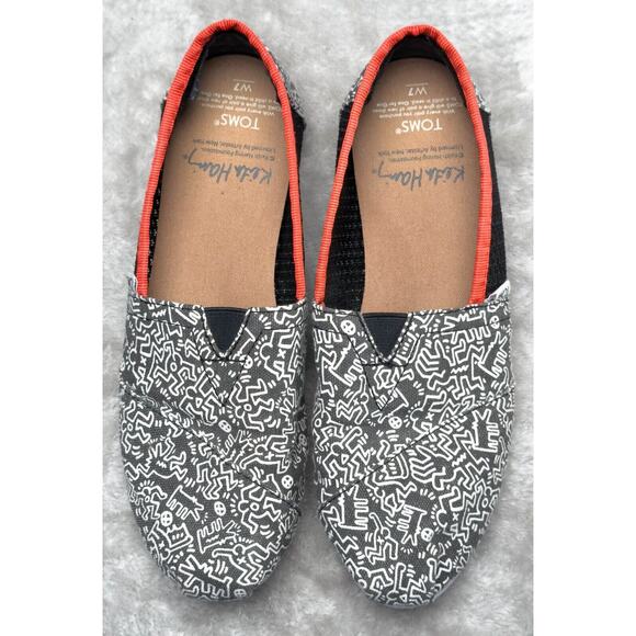 Toms Keith Haring Chalkboard Mesh Slip On Classic Flats Womens Size 7 - Picture 8 of 14